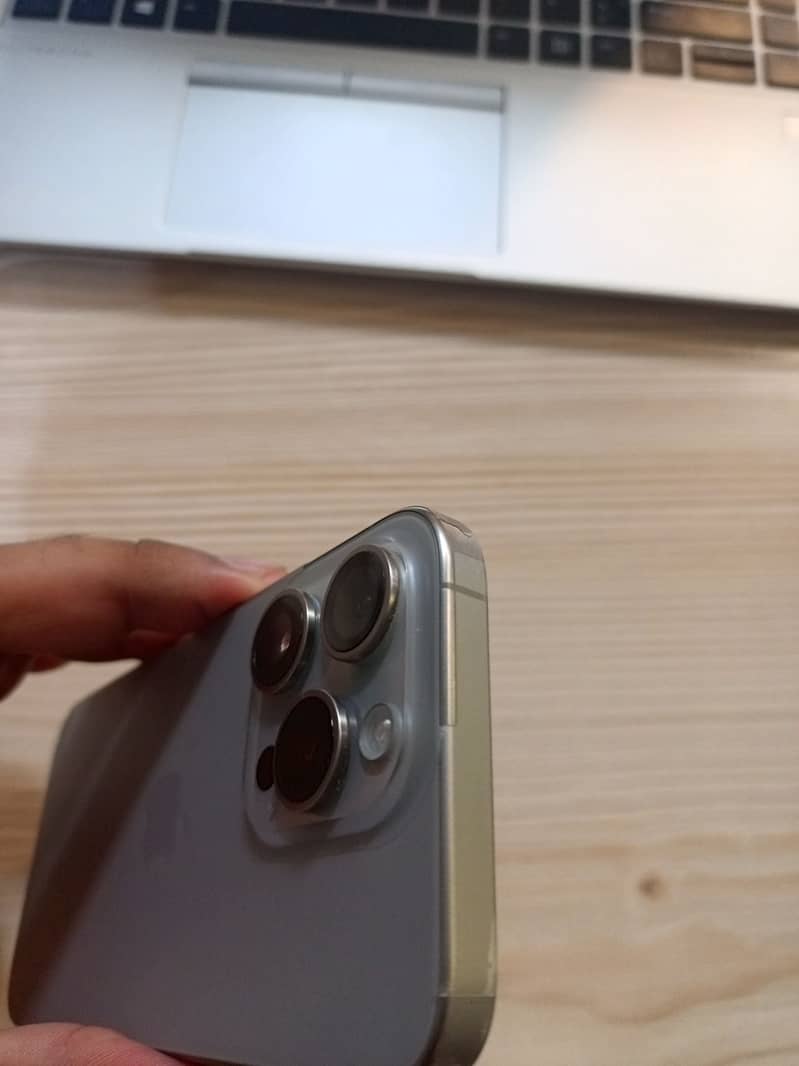 Apple iPhone 15 Pro 1