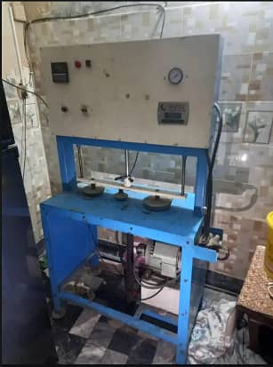3-die paper plate making machine