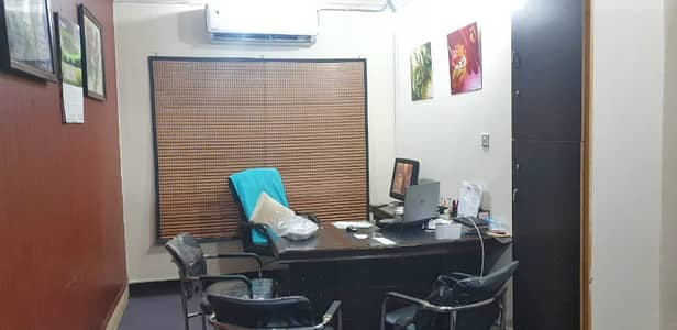 400 Sq Ft Office For Rent on Main Boulevard Gulberg Lahore