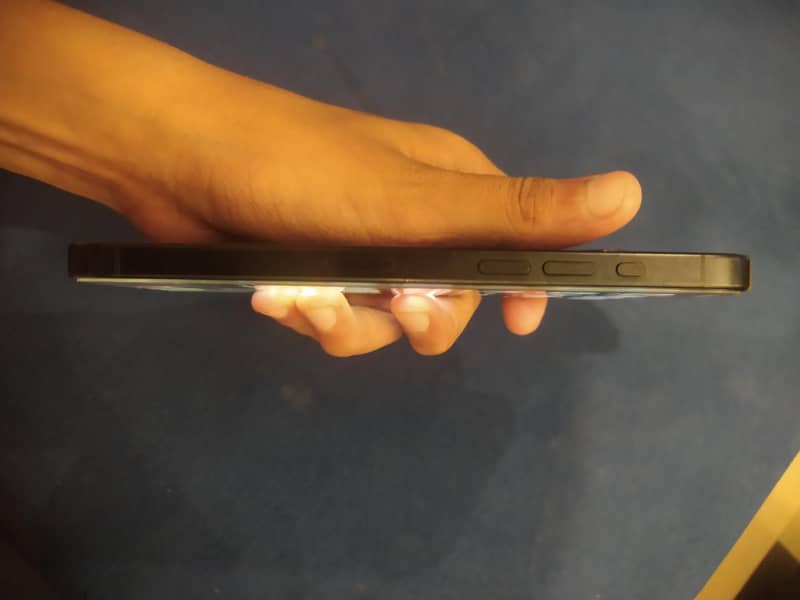 Apple iPhone 15 Pro Max 1