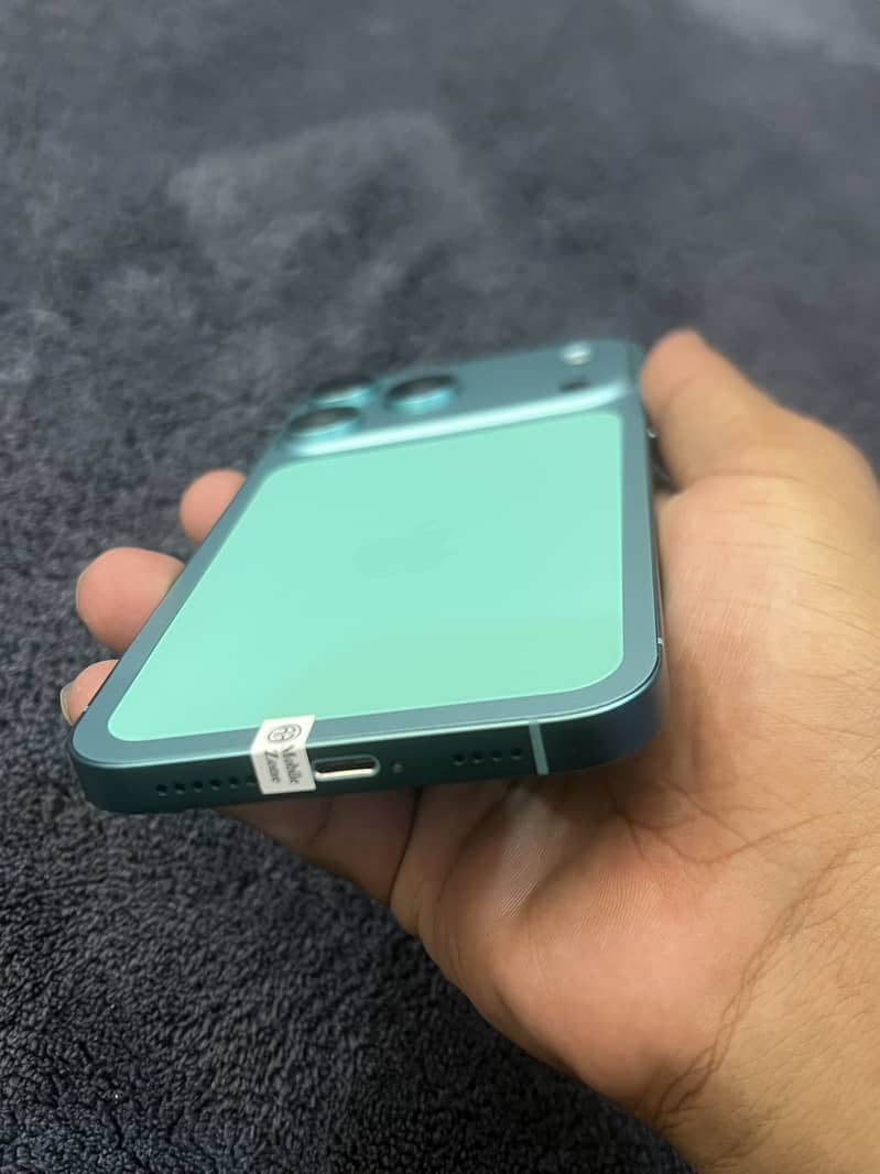 Apple iPhone 18 Pro 2