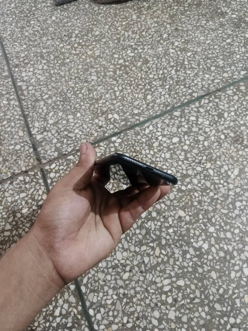 Apple iPhone SE 4