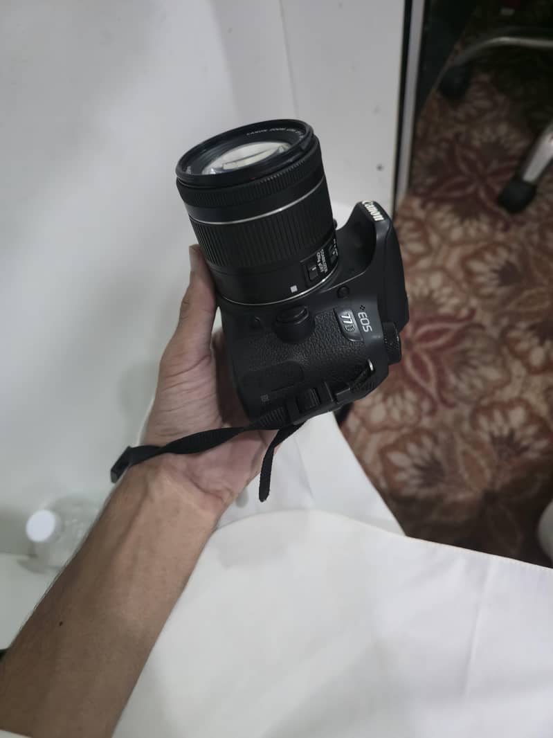 camera 8