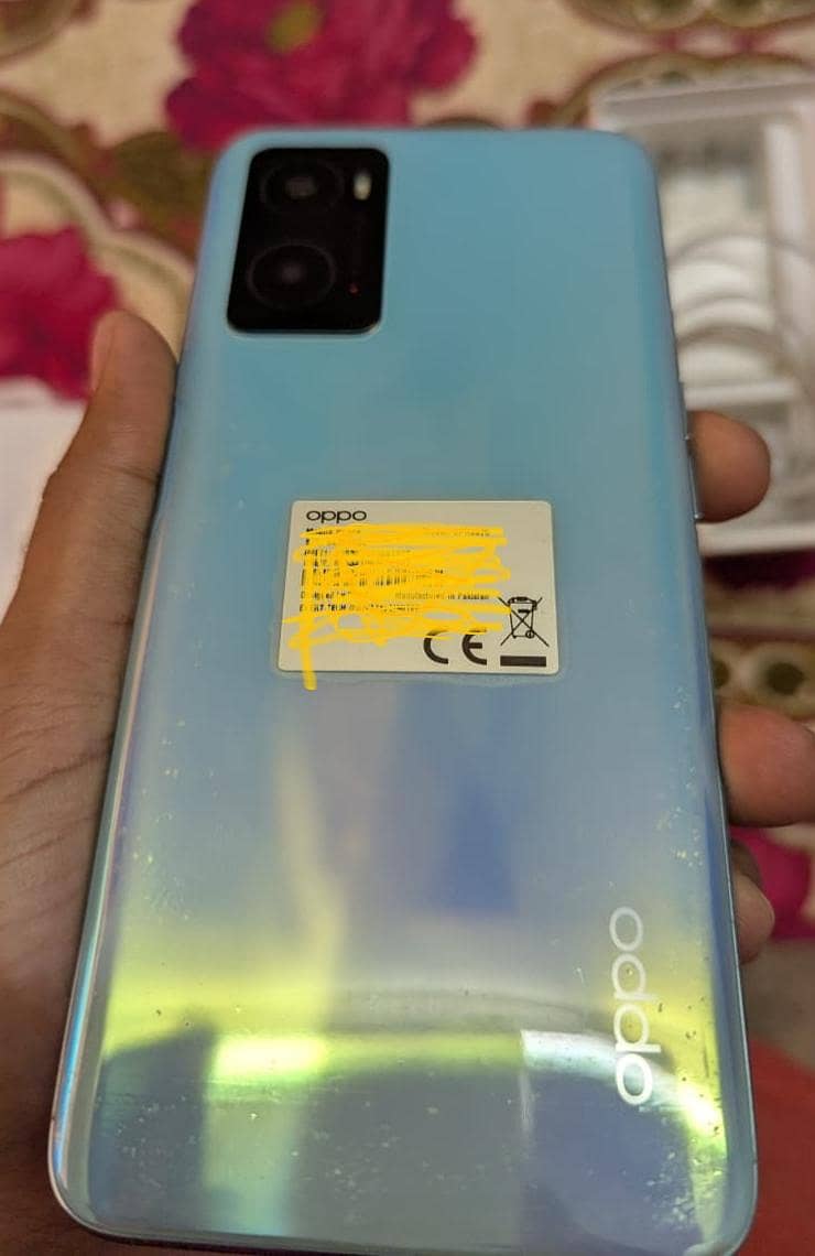 OPPO A76 1