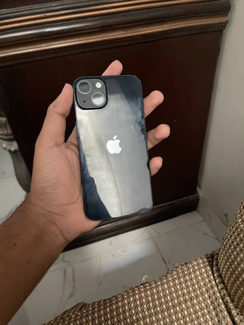 Apple iPhone 13 6