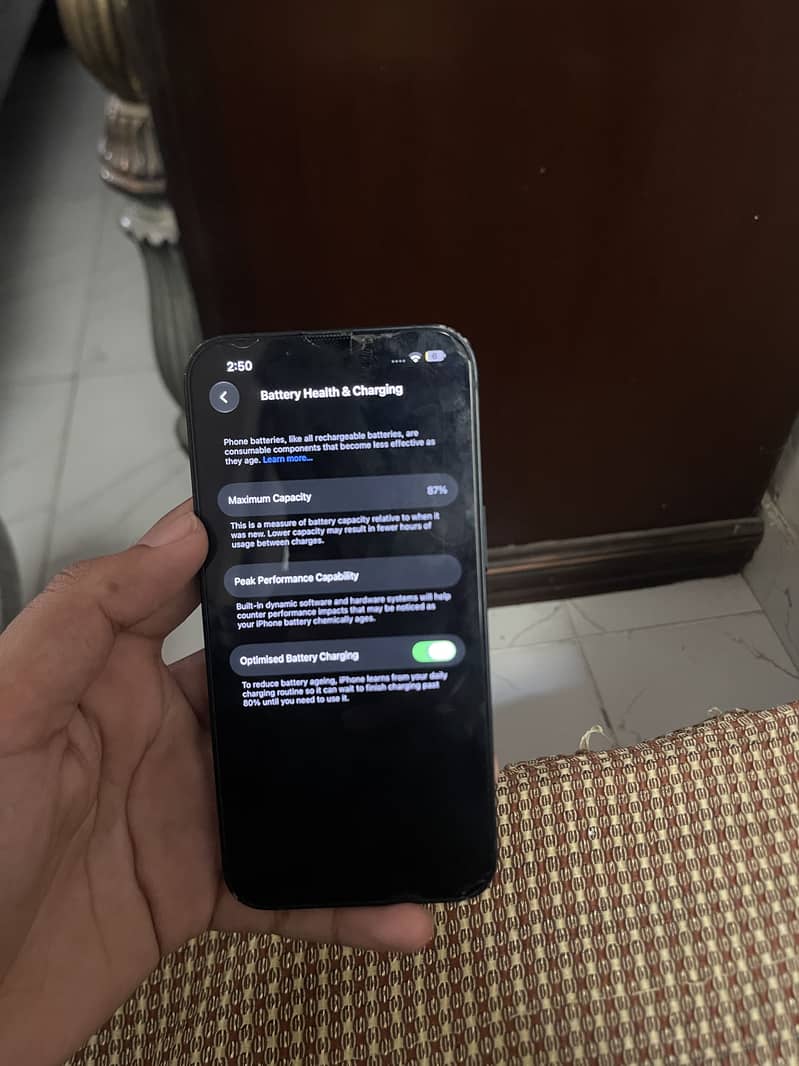 Apple iPhone 13 8