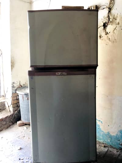 Dawlance fridge for sale gass leak