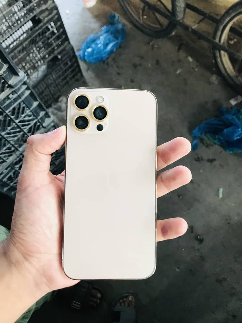 Apple iPhone 12 Pro Max 3