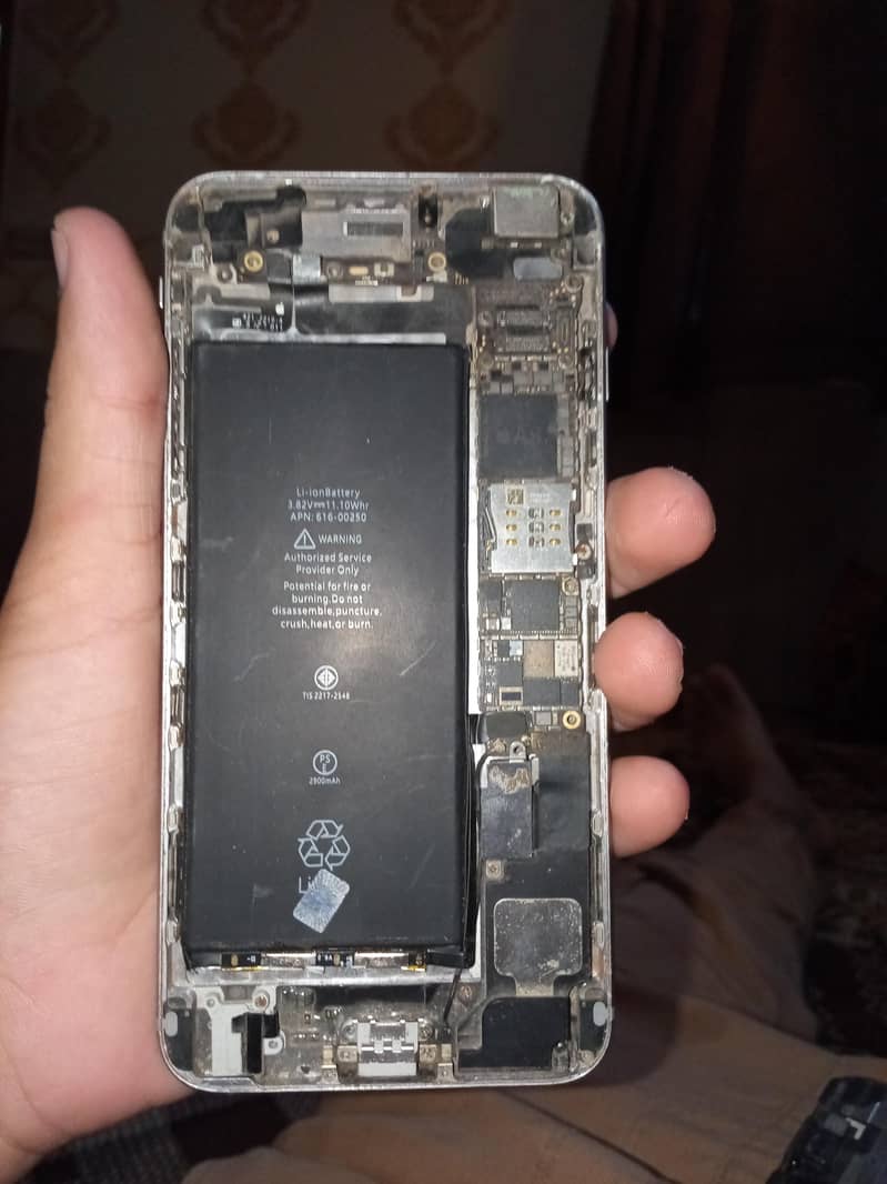 Apple iPhone 6 Plus 2