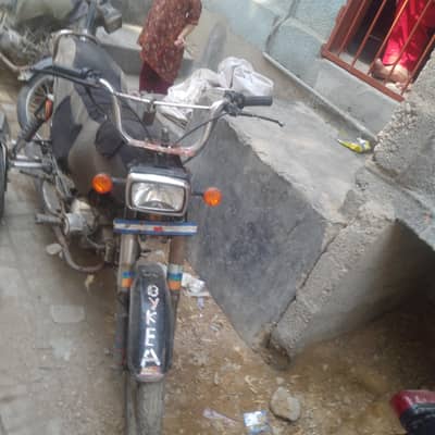 Honda 3 wheel bike new tyre not any fault good working