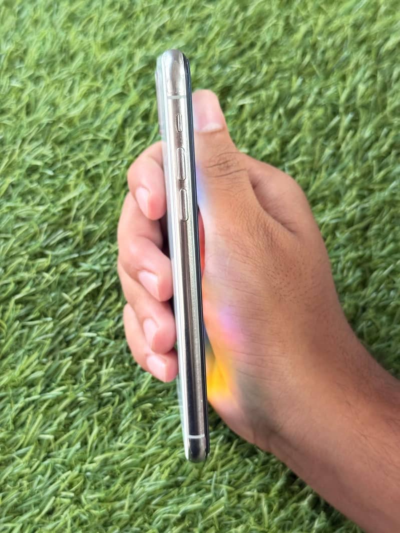 Apple iPhone X 1