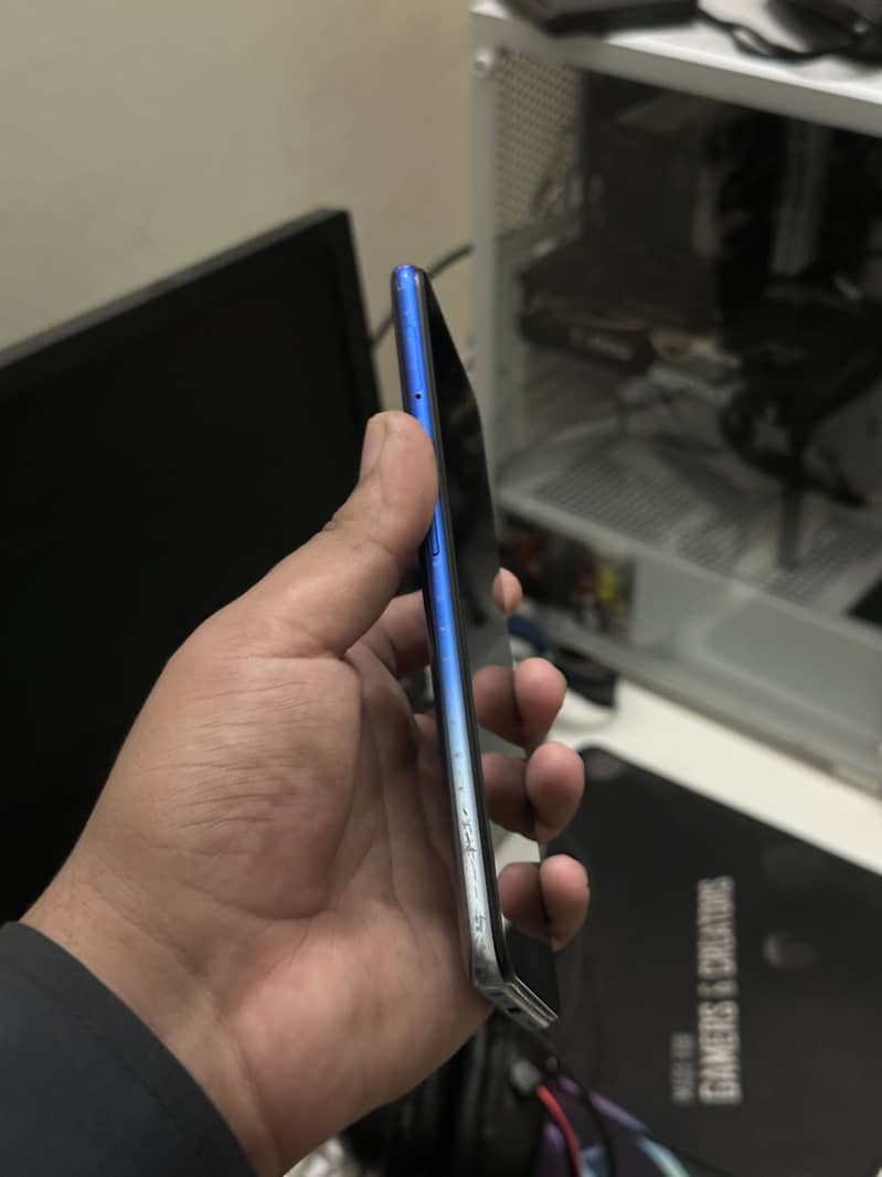 OPPO A54 4