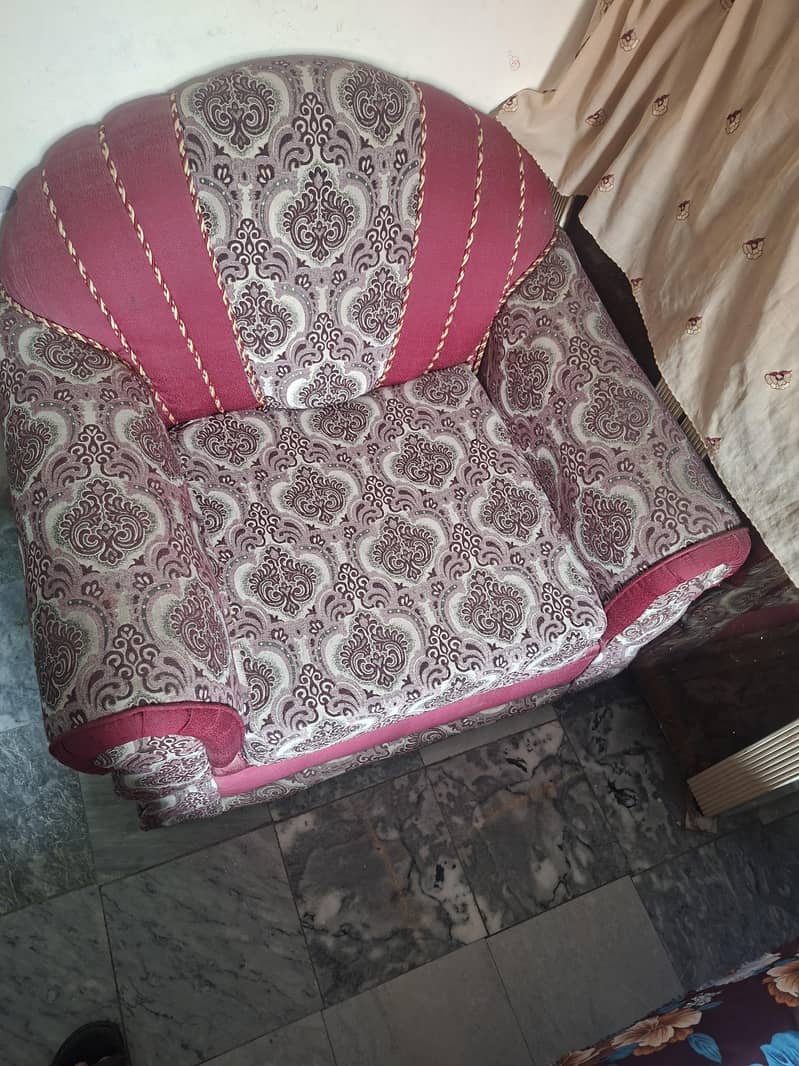 4 seater sofa 1