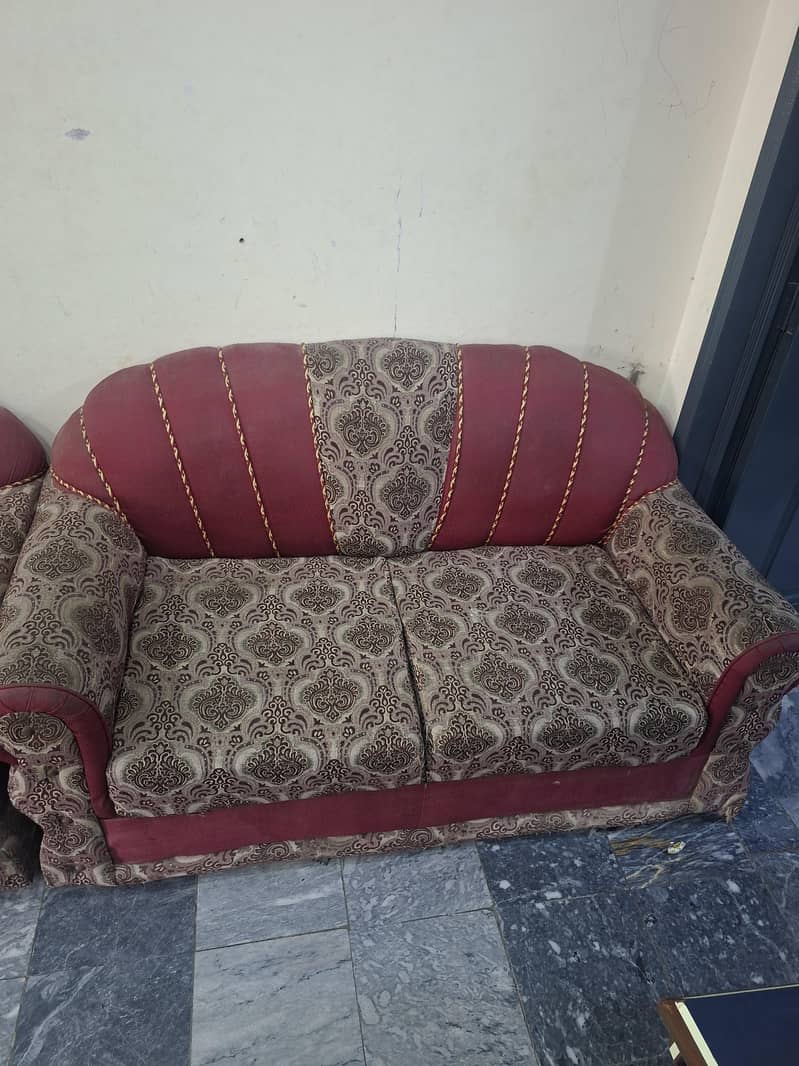 4 seater sofa 0