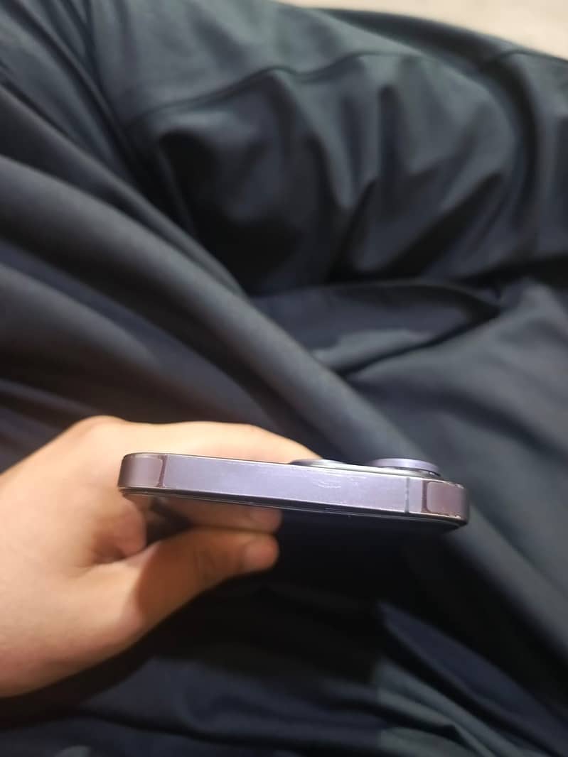 Apple iPhone 14 Pro Max 1