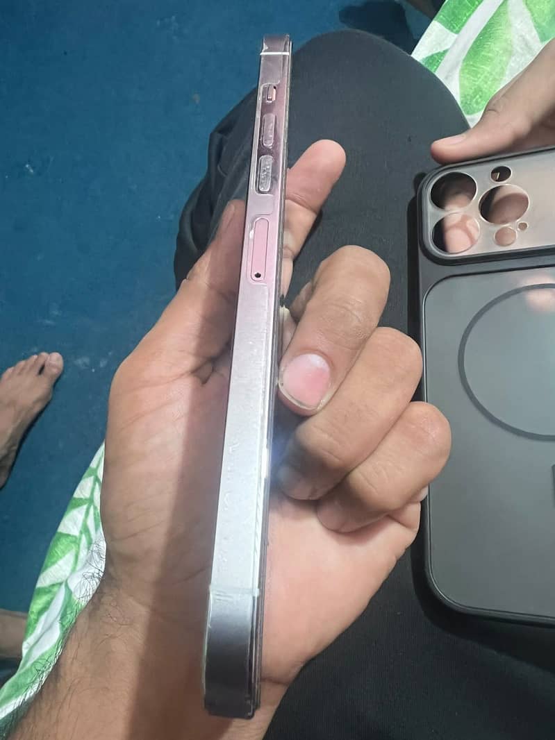 Apple iPhone 13 Pro Max 5
