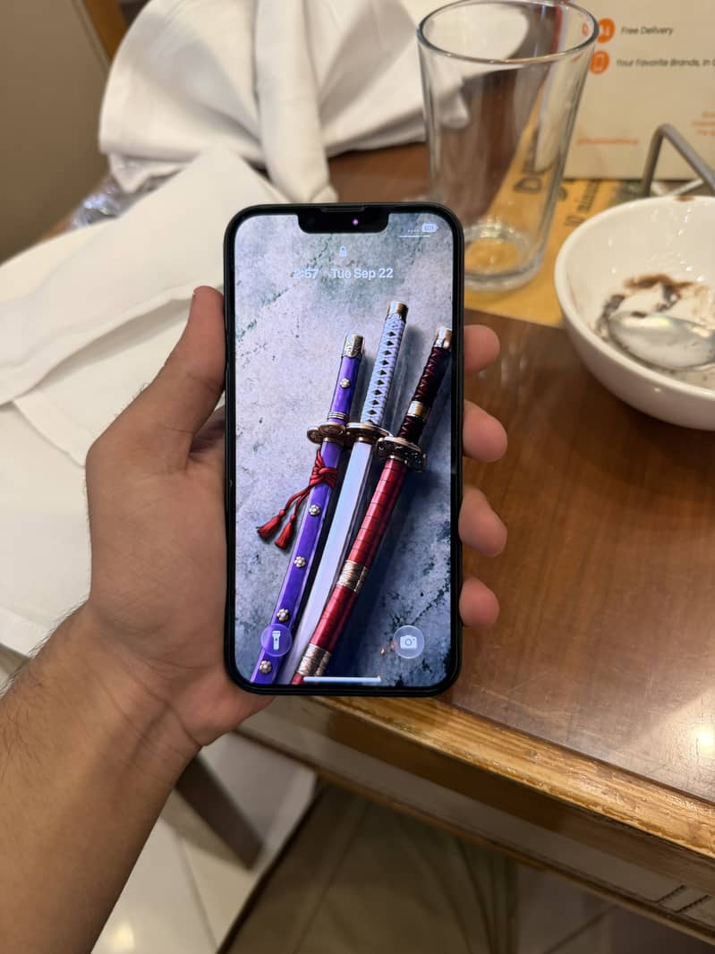 Apple iPhone 13 1