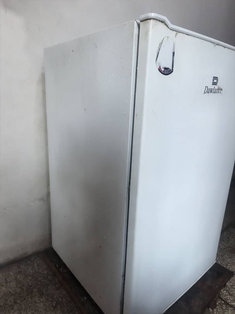 Dawlance Mini Fridge 2