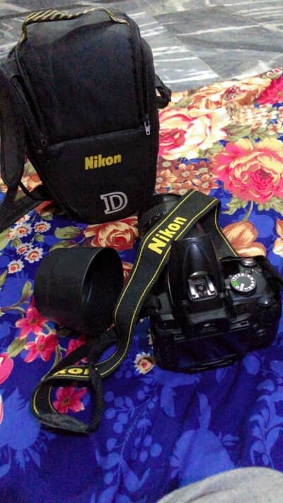Nikon D5000 for sale urgent