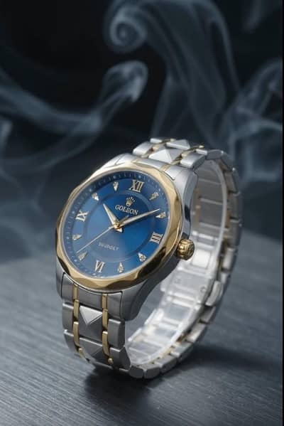 Upgrade your style with the luxury Two-Tone Wristwatch! ⌚