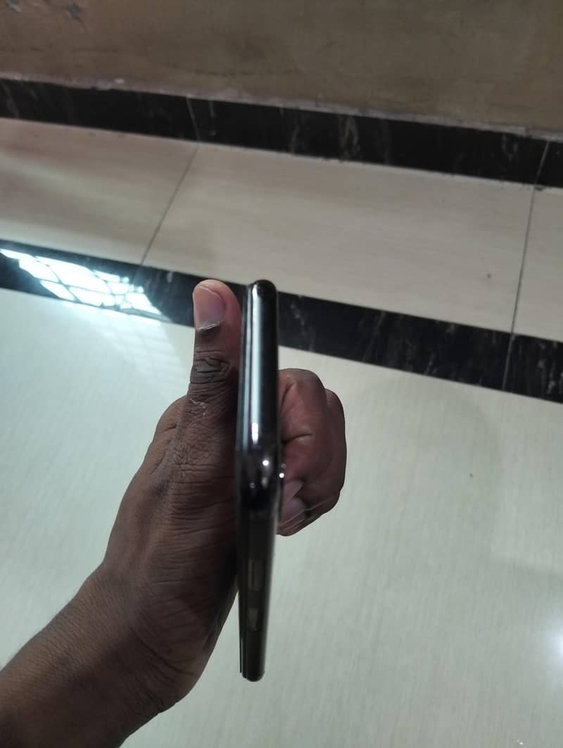 Apple iPhone X 1