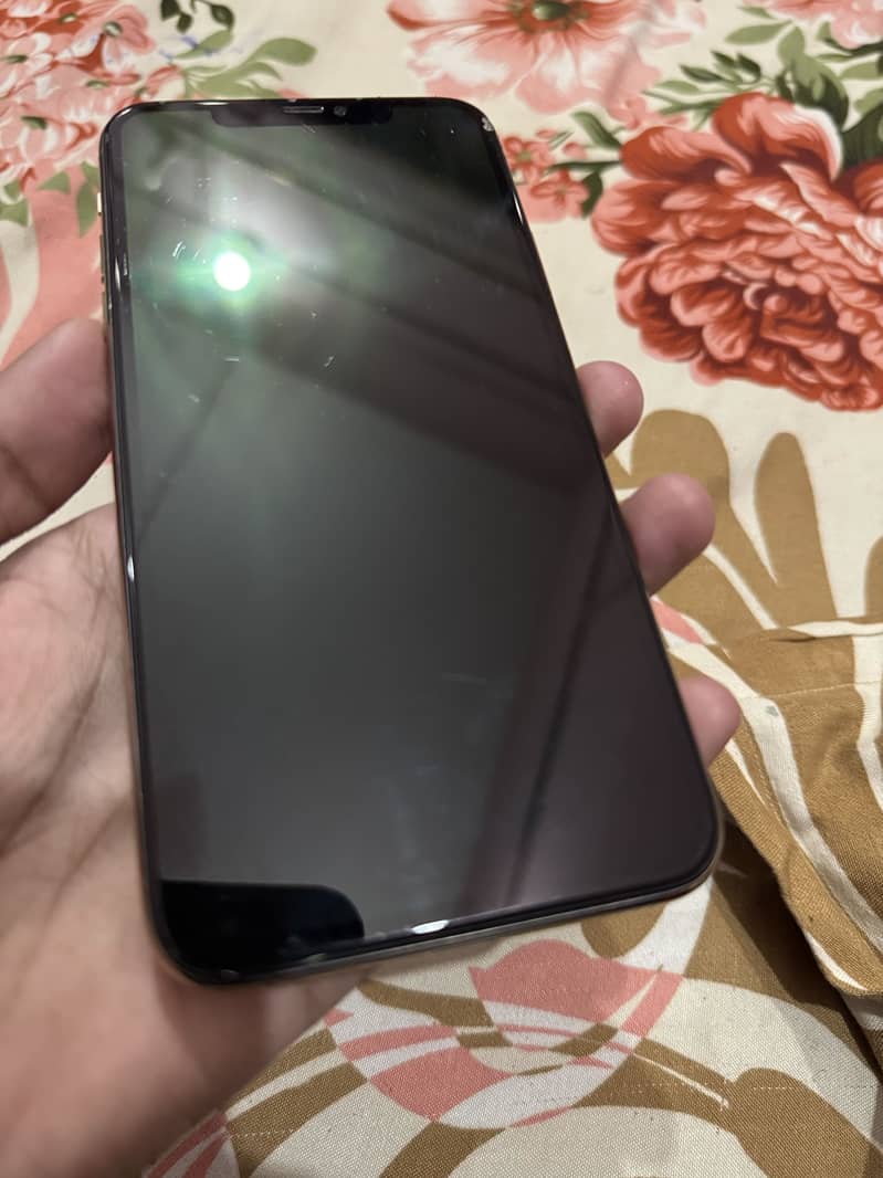 Apple iPhone 11 Pro Max 7