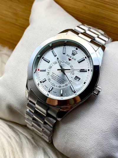 Rolex watch with great finishing with premium box
