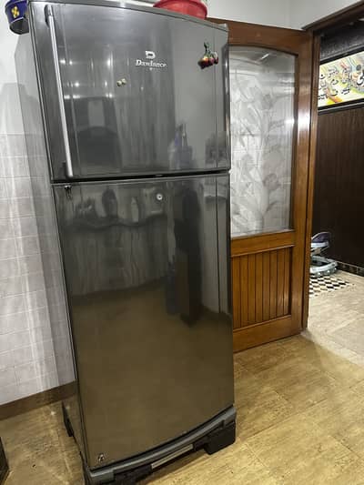 Dawlence refrigerator spacious and powerful cooling