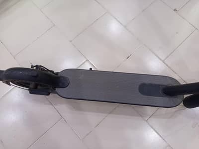 xiomi electric scooty