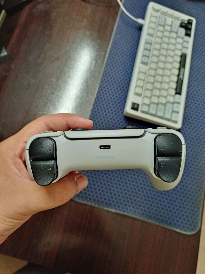 PS5 Dualsense controller 2
