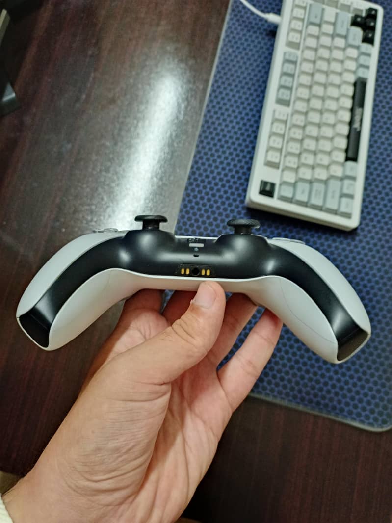 PS5 Dualsense controller 3