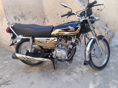 HONDA CG 125 sale spacial black and Gold addition