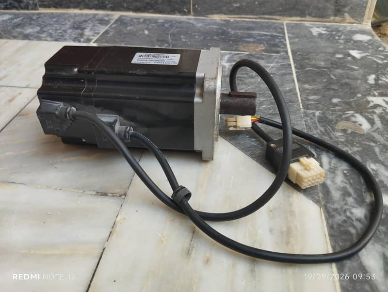 servo motor 0