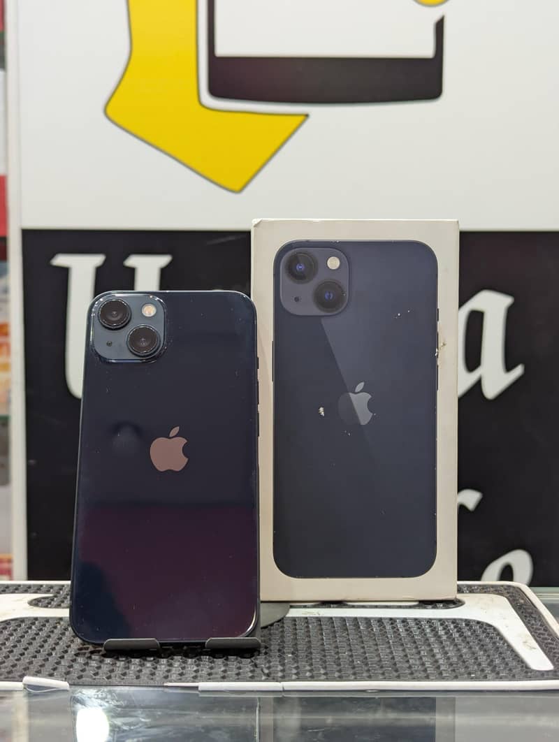 Apple iPhone 13 0