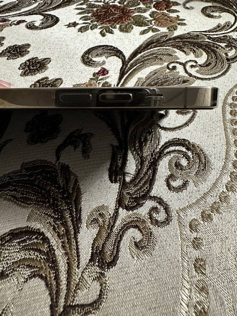 Apple iPhone 12 Pro 9