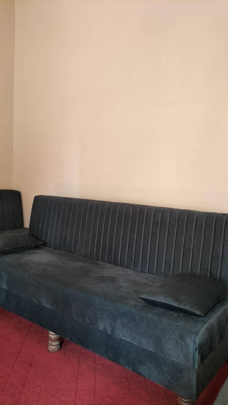 2 sofa com bed 1