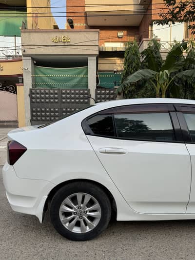 Honda City Aspire 1.5 AUTOMATIC 2016 TOTAL GENUINE