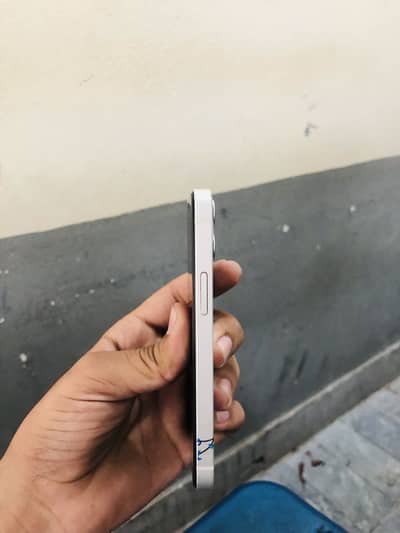 Apple iPhone 12 mini