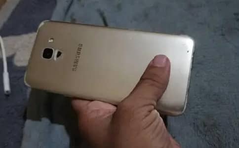 Samsung Mobile J6