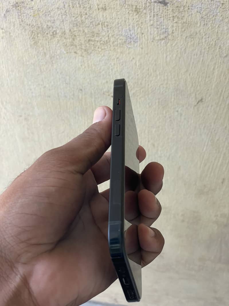 Apple iPhone 14 2
