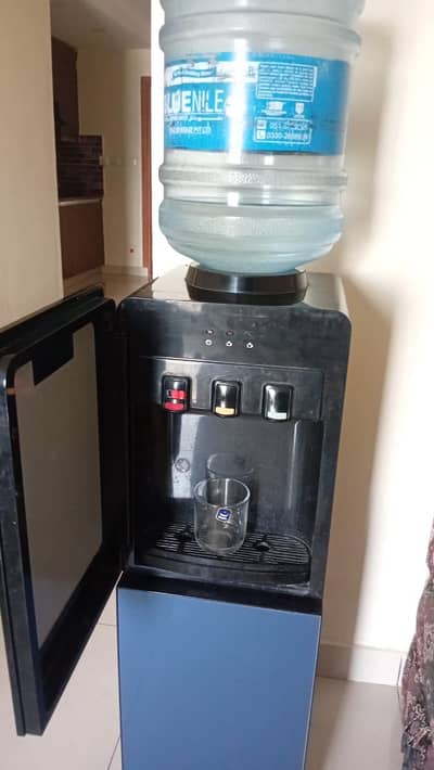 Premium Electric Water Dispenser – Excellent Condition