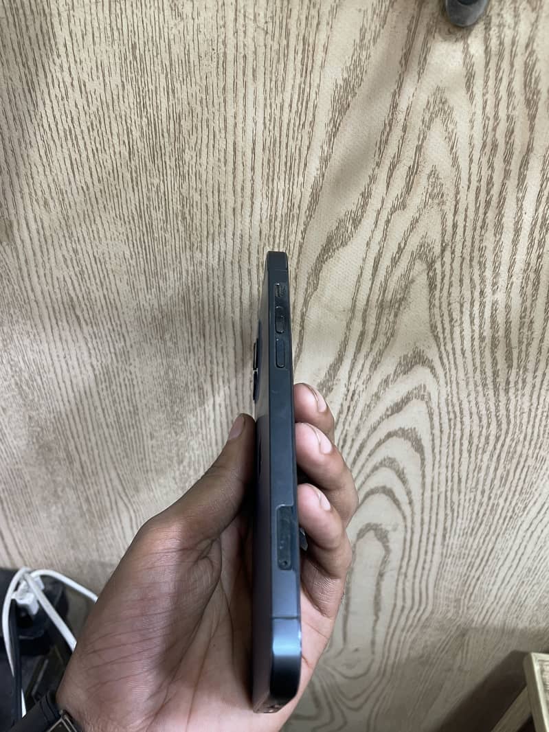 Apple iPhone 12 Pro 1