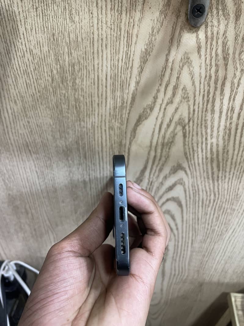 Apple iPhone 12 Pro 4
