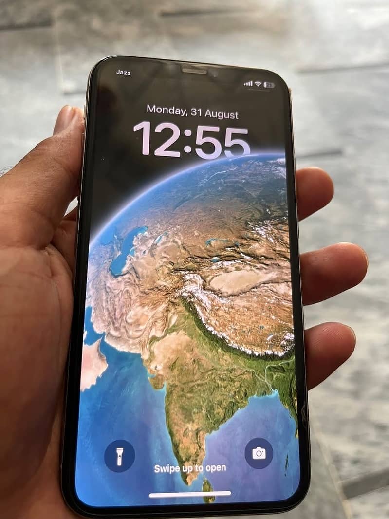 Apple iPhone X 3