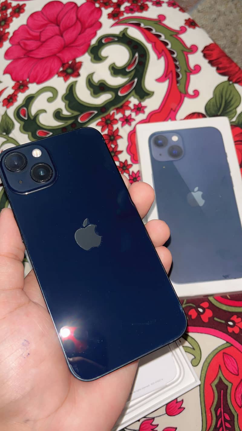 Apple iPhone 13 1