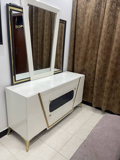 Turkish bed with metters king size bed storage 2 side table dressin