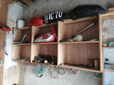 Shop cabnet Windos Almari for sale 10/10 ha shelf