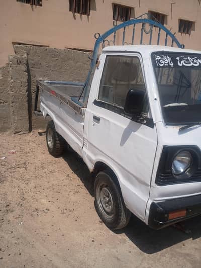 Suzuki Ravi 2009