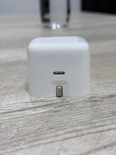 Apple 3-Pin 40w with 60w Max Charger Original