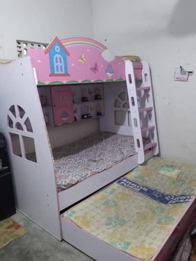 Urgent Sale Bunk Bed VIP Condition 9 / 10